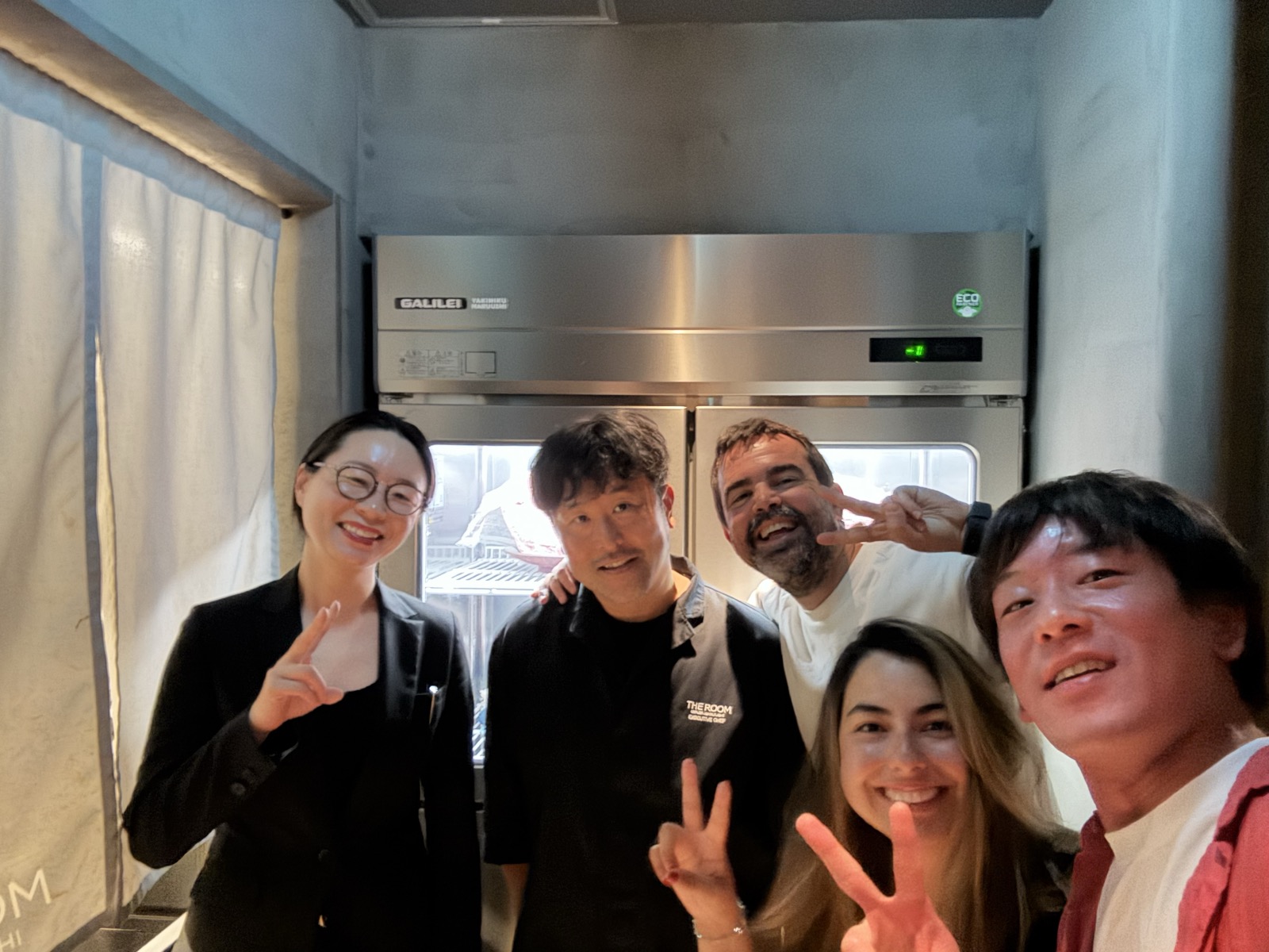 Mao hosting a private cooking class in Tokyo